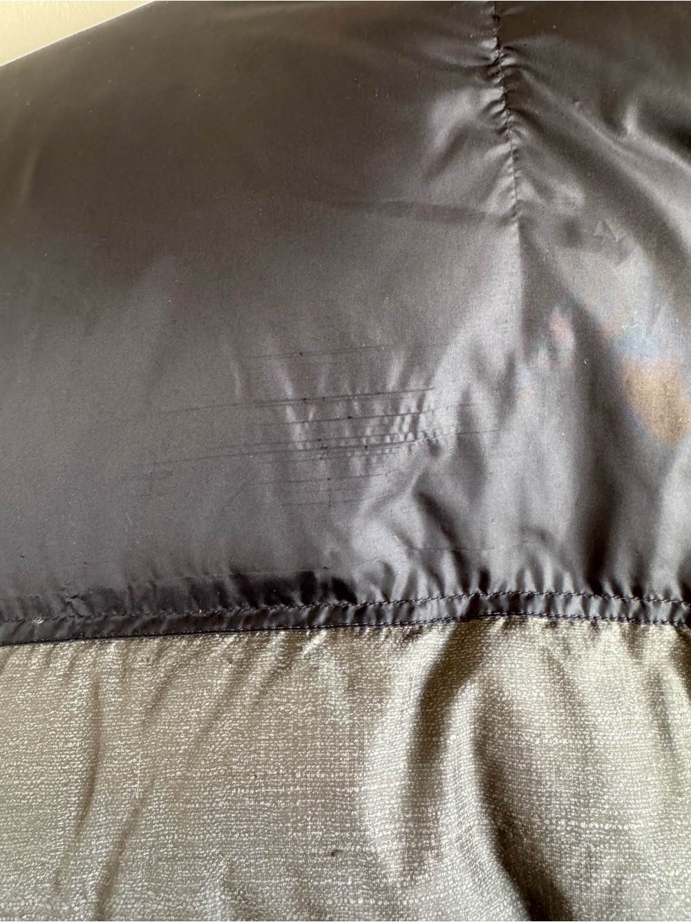 The North Face Men's Charcoal Gray Two-Tone Puffer Jacket - Picture 8 of 8